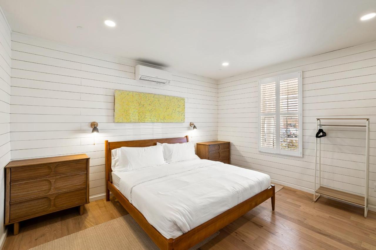 Boutique Room Steps From Downtown Mall Rose Jean Room 1 Charlottesville Dış mekan fotoğraf