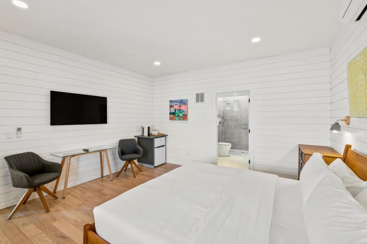 Boutique Room Steps From Downtown Mall Rose Jean Room 1 Charlottesville Dış mekan fotoğraf