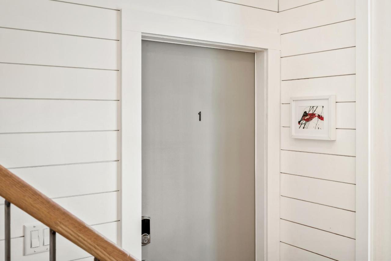 Boutique Room Steps From Downtown Mall Rose Jean Room 1 Charlottesville Dış mekan fotoğraf